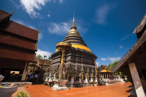 พิกัดขอหวย วัดพระธาตุลำปางหลวง ไหว้พระธาตุประจำปีฉลู ส่องเลขเด็ด