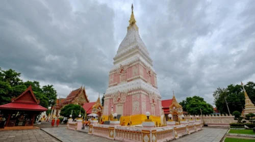 พิกัดขอหวย วัดพระธาตุเรณุ นครพนม สักการะองค์พระธาตุ เสริมโชคลาภ