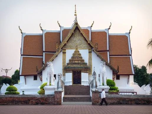 พิกัดขอหวย วัดภูมินทร์ จ.น่าน ไหว้พระประธาน 4 ทิศ ส่องเลขเด็ดจิตรกรรมปู่ม่านย่าม่าน