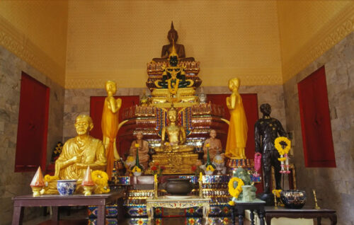 พิกัดขอหวยวัดพราหมณี หลวงพ่อปากแดง นครนายก ส่องจุดขอโชค